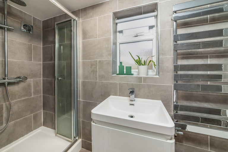 Bathroom, Apartment Sleeps 2 With Garden & Free Parking, Oxfordshire