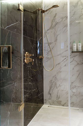 Bathroom 5, The Guardsman Hotel and Residences, London