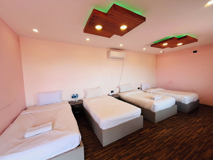 Room 5, Hotel Gadhi View and Resort, Narayani