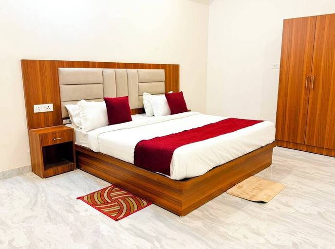 Room 3, Hotel Platinum Crown, Faizabad