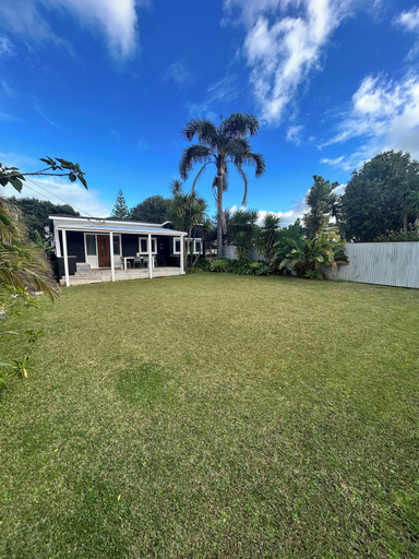 Front of property, Oneroa Holiday House, Auckland