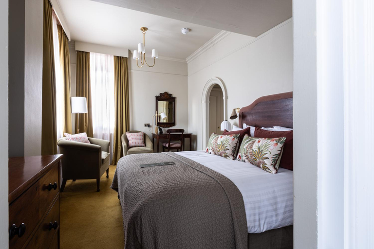 Bedroom 2, The White Hart Hotel Lincoln, Lincolnshire