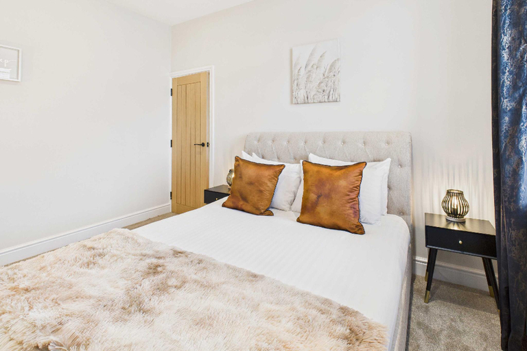 5, Host & Stay | Jomor House, Durham