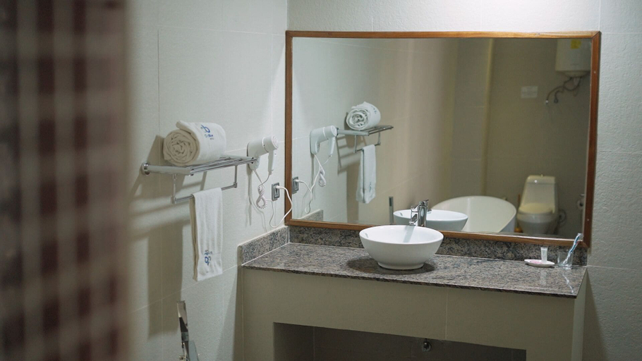 Bathroom, Urban by CityBlue, Kigali, Rwanda, Nyarugenge