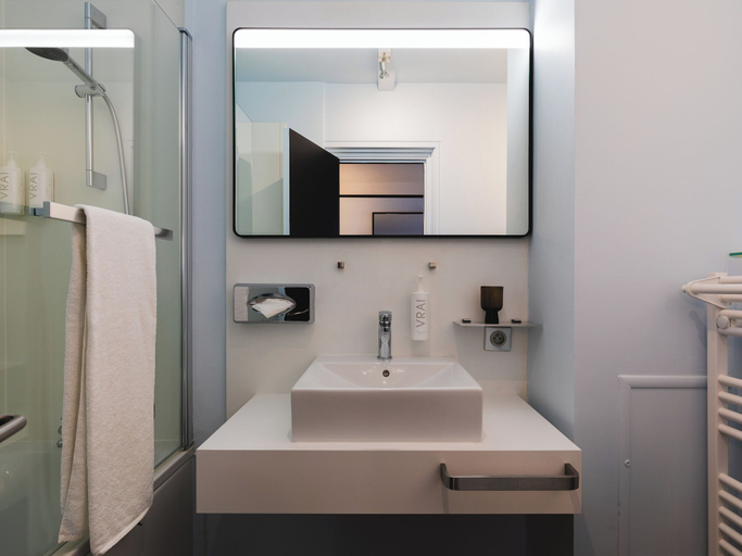 Bathroom 4, L'Hôtel - Face au Château - Boutique Hôtel et Séminaires, Loire-Atlantique