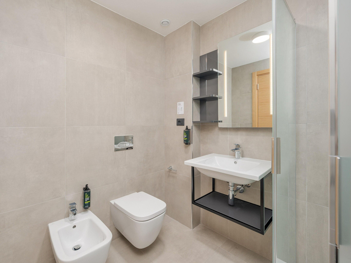 Bathroom 4, B&B Hotel Como City Center, Como