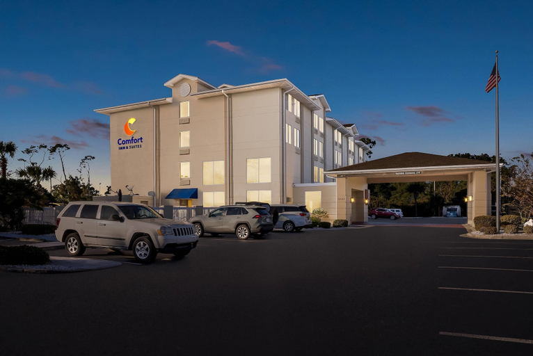 Exterior & Views 1, Comfort Inn & Suites, Bay