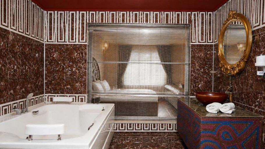 Bathroom 4, Elite World Nest Van, Merkez