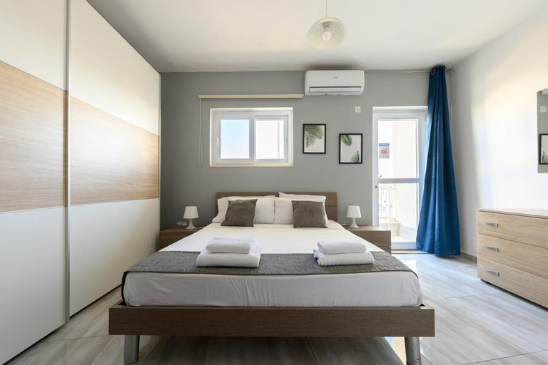Bedroom 2, F3 Room 1, Private Double room with private bathroom and balcony