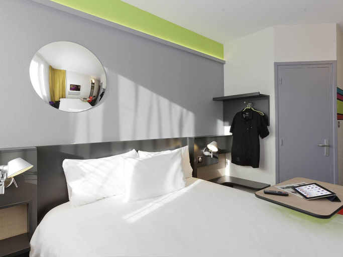 Bedroom 4, ibis Styles Roanne Centre Gare, Loire