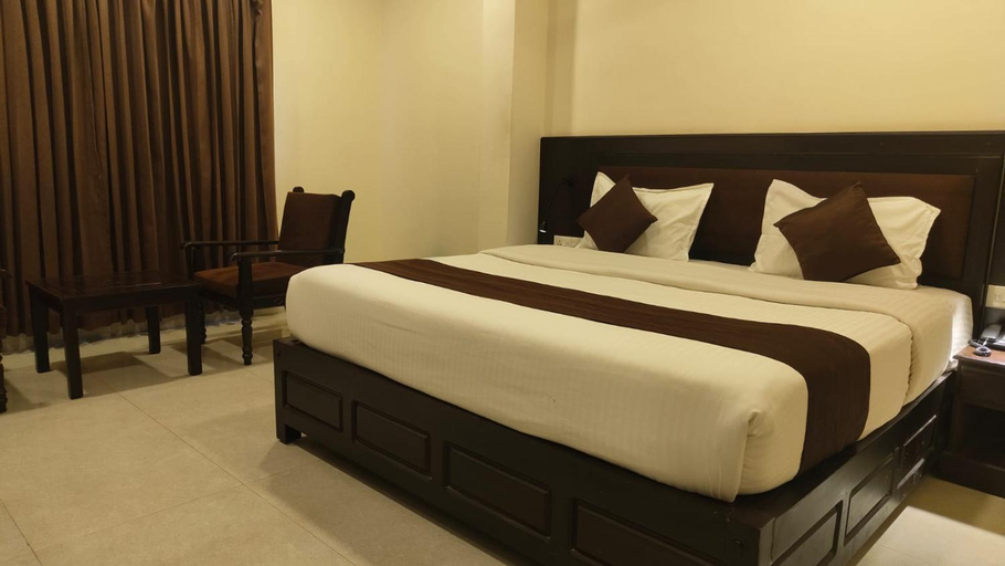 4, Hotel Varsha international, Thrissur