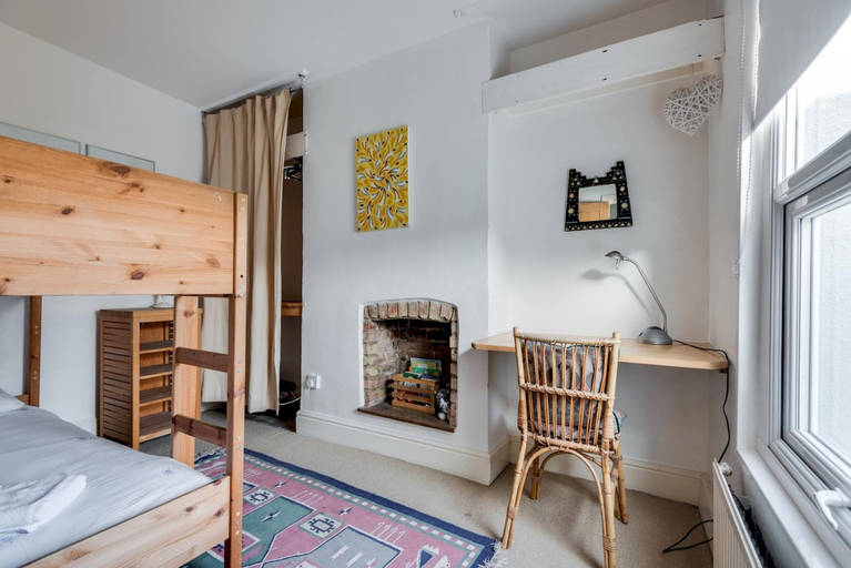 Bedroom 3, 3-bed Cosy Bookbinder House in Jericho Oxford, Oxfordshire