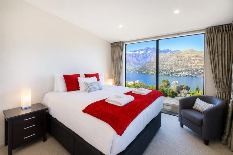 Bedroom 2, Diamond View Retreat, Queenstown-Lakes