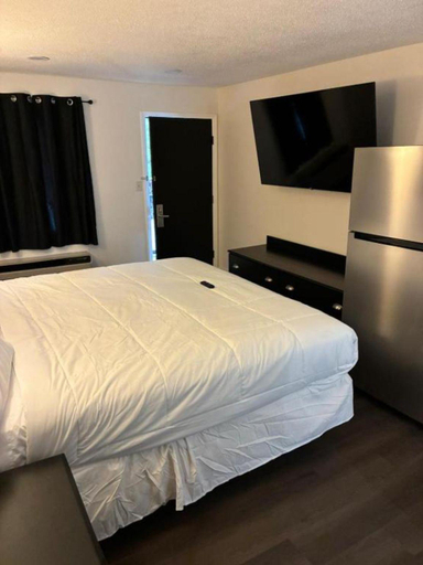 Bedroom 2, Suite Stay, Talladega