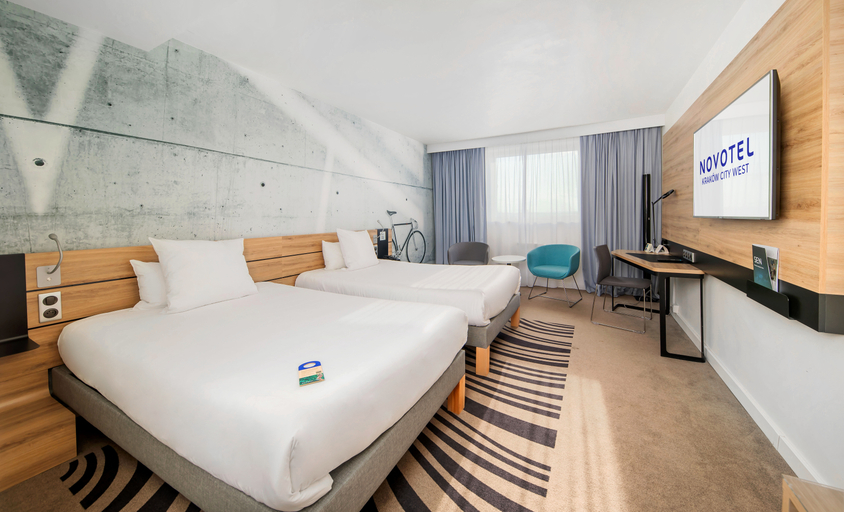 Bedroom 3, Novotel Krakow City West, Kraków City