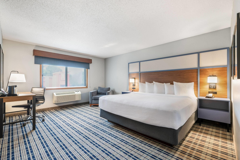 Bedroom 3, AmericInn by Wyndham Bemidji, Beltrami