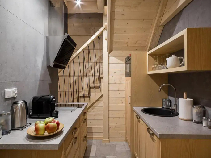Private kitchen, Comfortable Holiday Home, 3 Bedrooms, Fireplace, Tatra