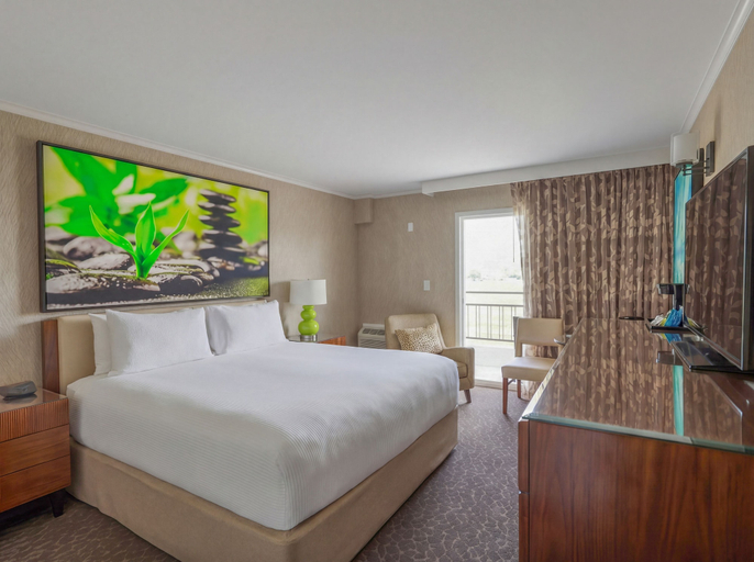 Bedroom 3, Creekside Inn, Santa Clara