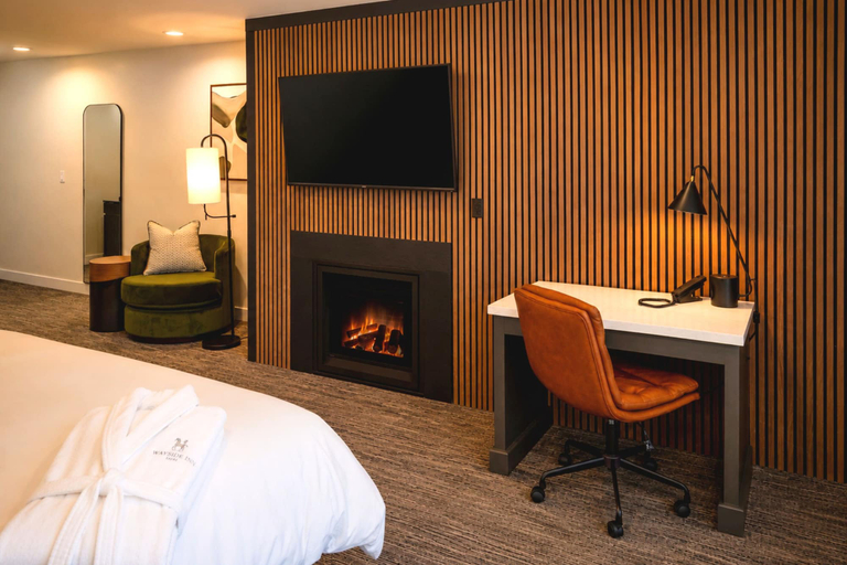 Bedroom 4, Wayside Inn, Monterey