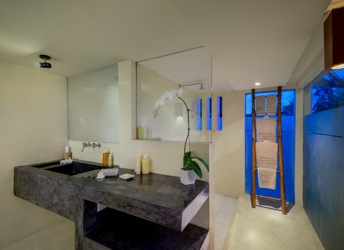 Bathroom 5, Shalimar Villas, Badung