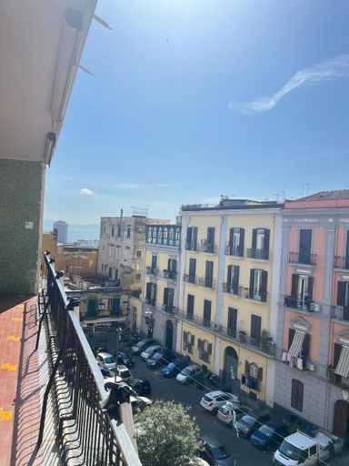 Others 5, Panorama House da Tony, Napoli