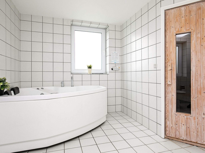 Bathroom 3, 4 star holiday home in Løkken, Jammerbugt