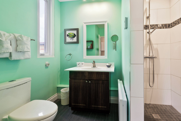 Bathroom 3, Château des Tourelles - Par Aneyro, Communauté-Urbaine-de-Québec