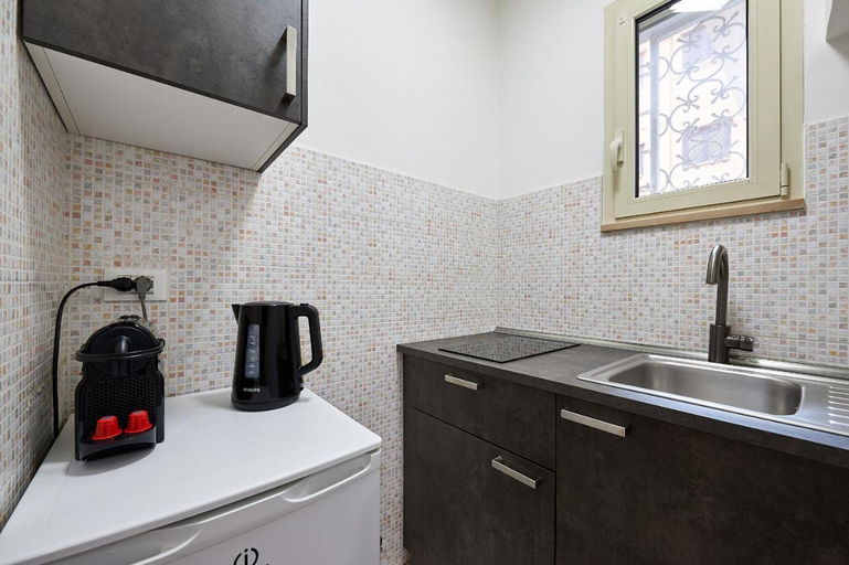 Others 5, Corso Central Apartment – New Management 2026, Rome