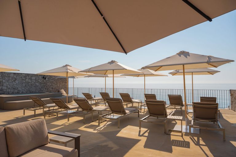 Food & Drinks 5, Villa Oasis Residence, Messina