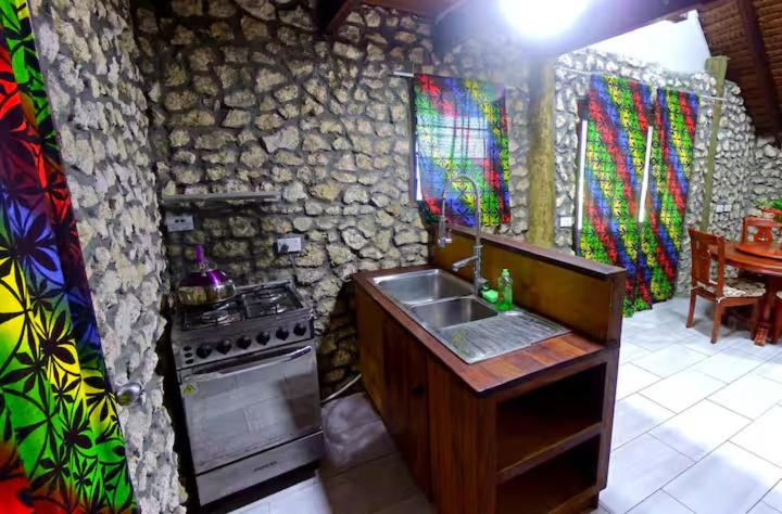 Food & Drinks 3, Treetops Boutique Hotel & Bungalow's, Port Vila
