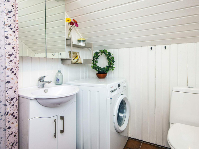 Bathroom 3, 6 person holiday home in Harboøre, Lemvig