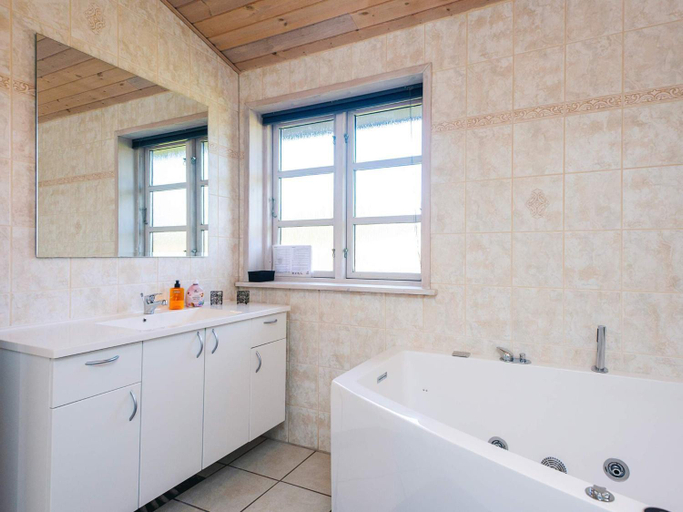 Bathroom 3, 4 star holiday home in Tarm, Ringkøbing-Skjern