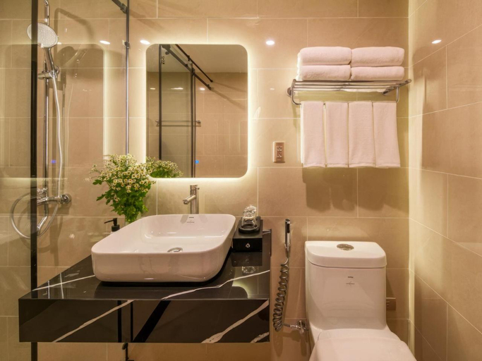 Shower 4, Pinewood Dalat, Đà Lạt