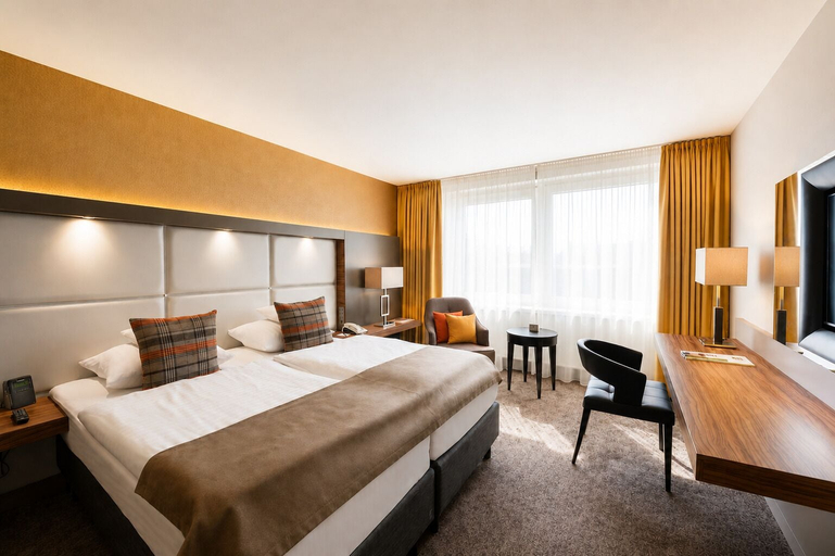 Bedroom 2, Best Western Plus Delta Park Hotel, Mannheim