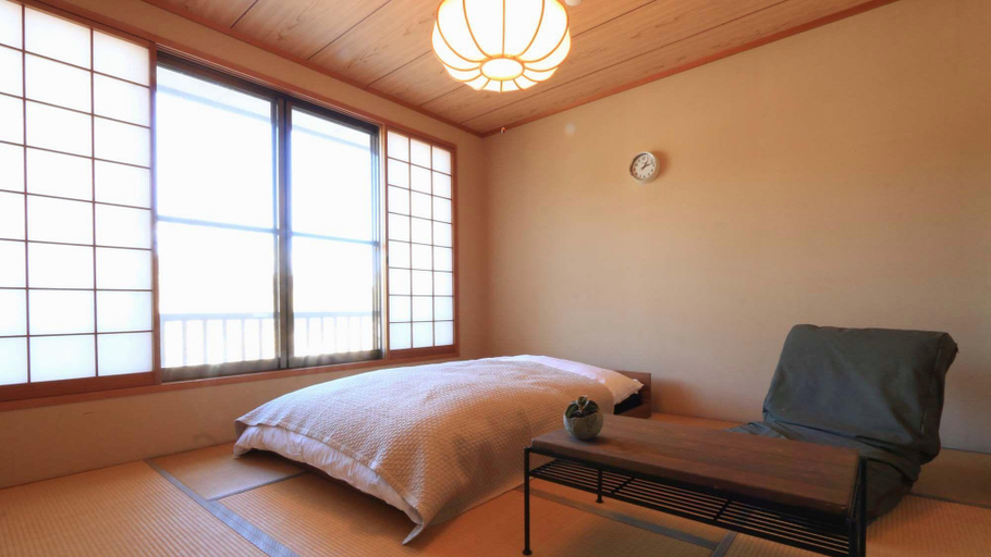 Bedroom 3, Yamanoyu Kazuyo, Taketa