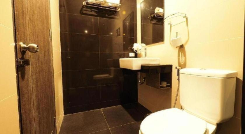 Bathroom 4, BB House Chaingmai, Muang Chiang Mai