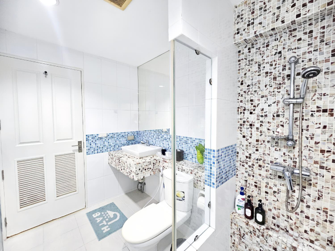 Bathroom 3, Condo The Beach Bangsaen 327/38, Muang Chon Buri