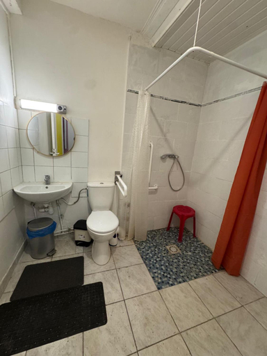 Bathroom 5, Hotel des Andelys, Paris
