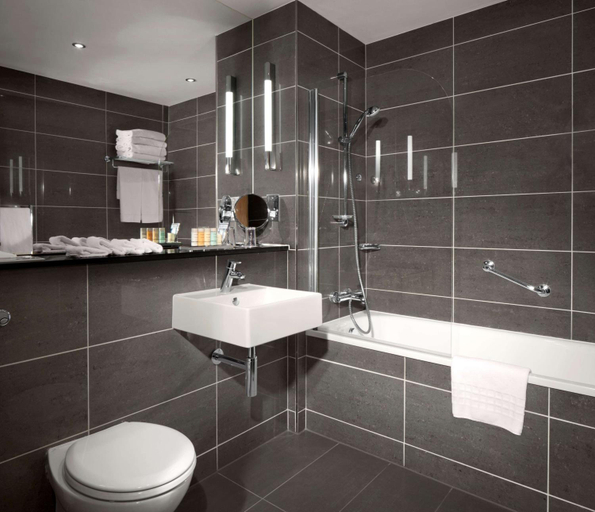 Bathroom 2, Majestic Hotel Bristol, Bristol