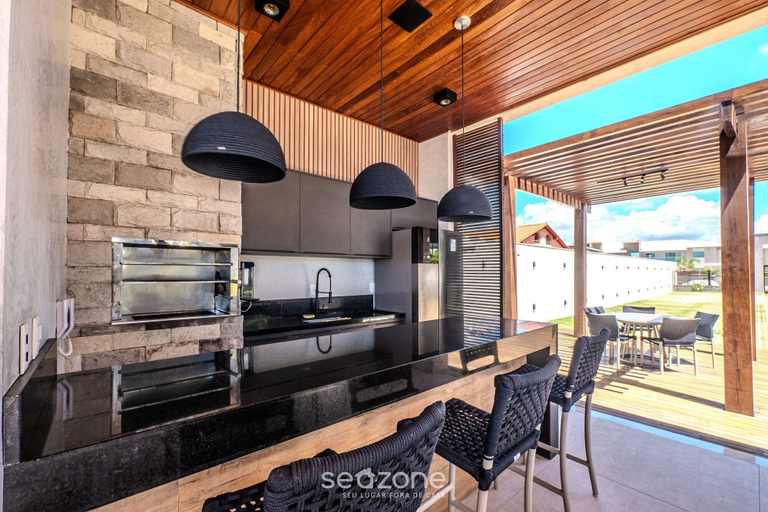 Outdoor dining, Beautiful apt in Building w Pool Guarajuba Aga0203, Camaçari