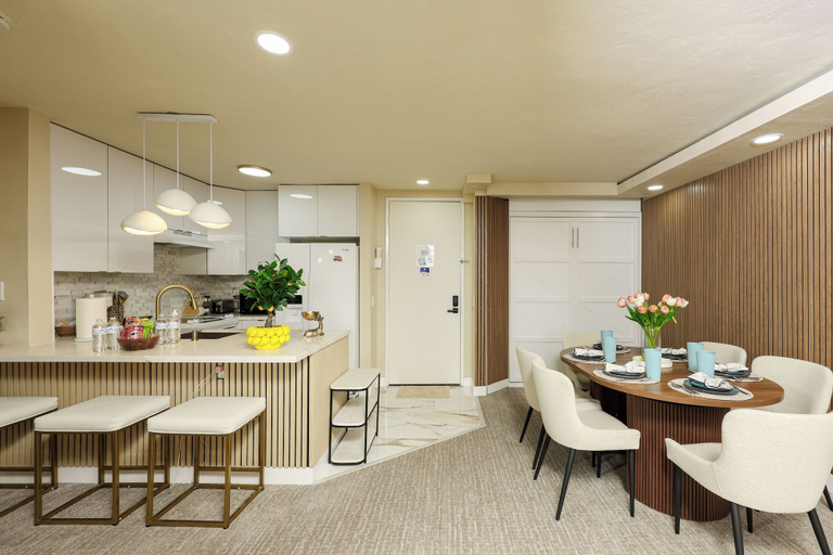 Food & Drinks, Oceanside Beach Condos, San Diego