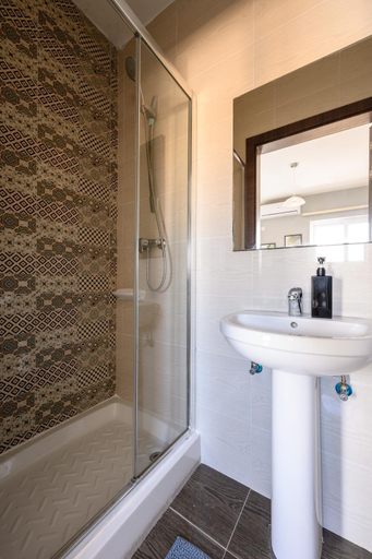 Bathroom 4, F3 Room 1, Private Double room with private bathroom and balcony