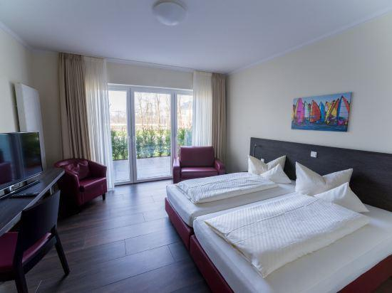 4, Hotel Bloemfontein, Leer