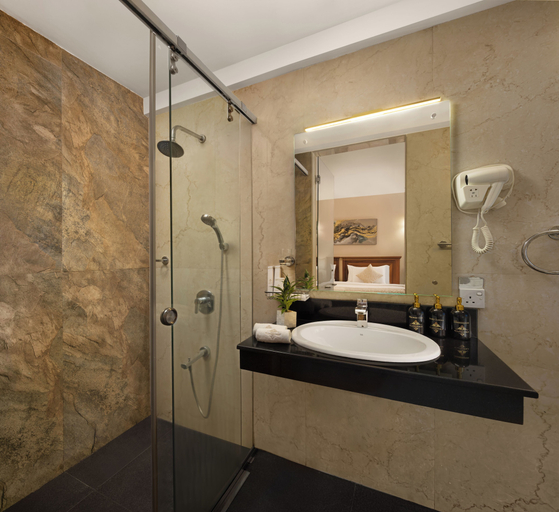 Bathroom 4, Cassendra Kandy, K.F.G. & G. Korale