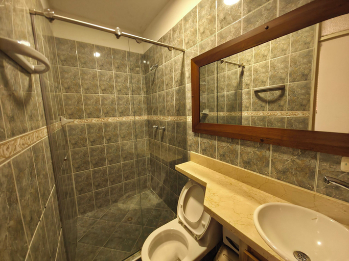 Bathroom 5, Hotel Monarca, Medellín