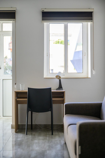 Others 3, F7 Room 2, Private Bedroom two single beds shared bathroom in shared Flat