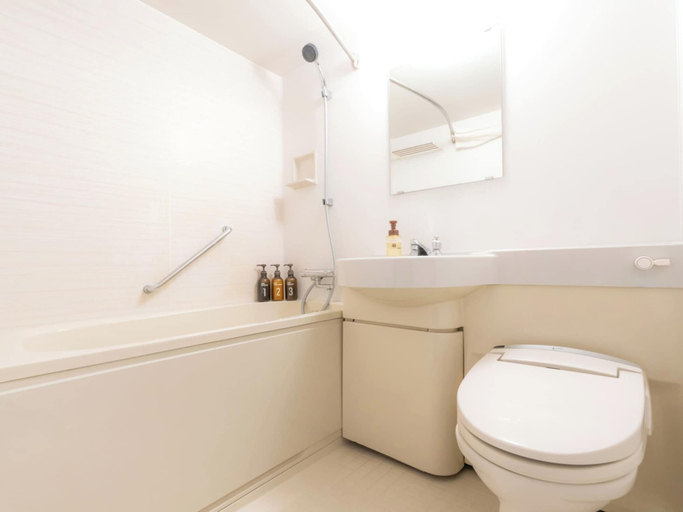 Bathroom 4, Hotel Resol Ikebukuro, Toshima