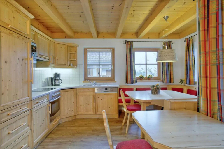 Others 2, Scenic Valley Chalet in Austria, Zell am See