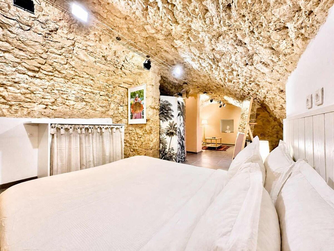 Bedroom 1, Ersextius, IB, Aix-en-Provence, Bouches-du-Rhône