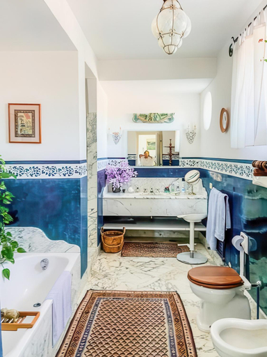 Bathroom 5, Villa Giulia, Napoli